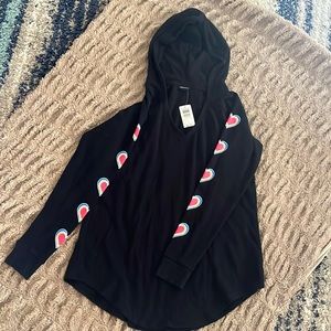 NWT Torrid retro Heart Sleeve hooted pullover
